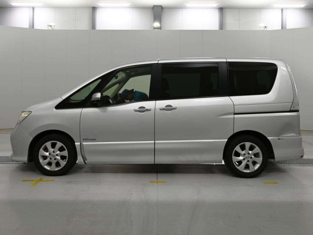 Nissan SERENA 2013 7233441-4