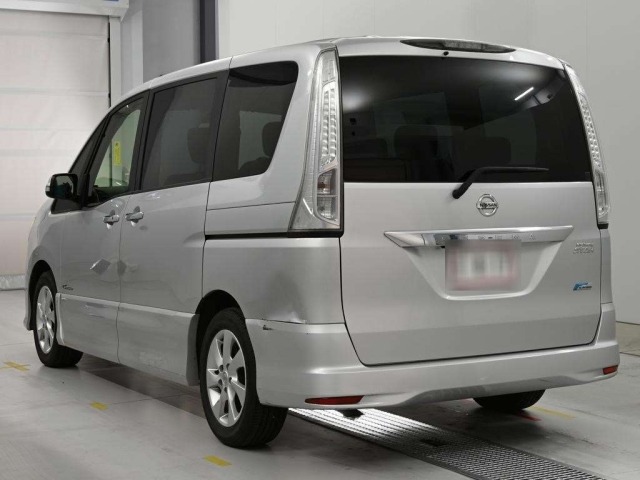 Nissan SERENA 2013 7233441-6