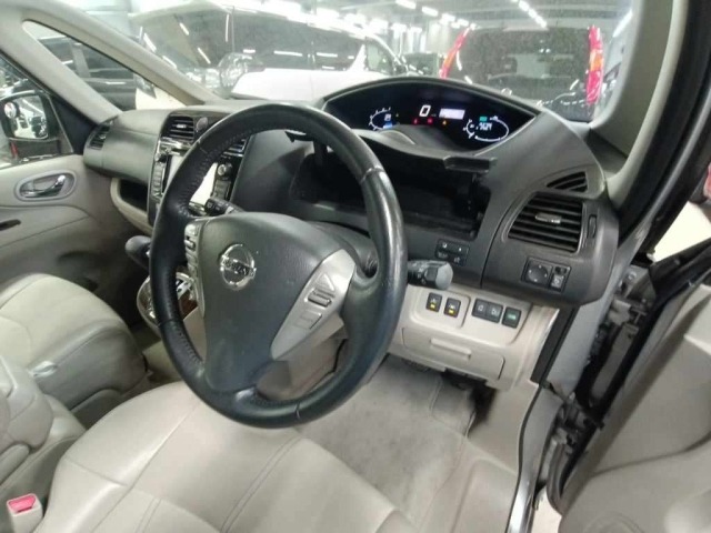 Nissan SERENA 2015 7233442-9