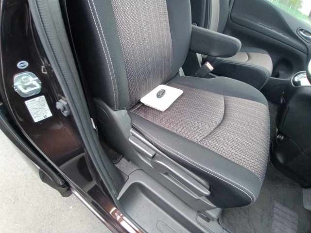 Nissan SERENA 2015 7233444-10