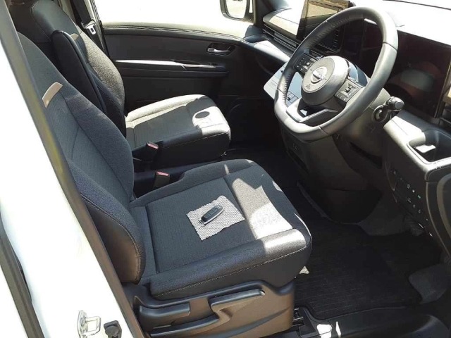 Nissan SERENA 2024 7233452-8