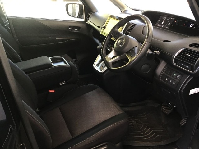 Nissan SERENA 2017 7233482-5