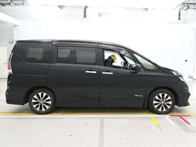 Nissan SERENA 2017 7233499-3