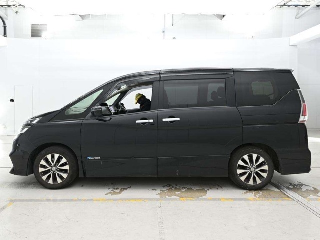 Nissan SERENA 2017 7233499-4