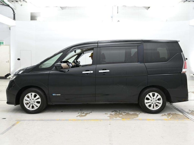 Nissan SERENA 2016 7233500-4