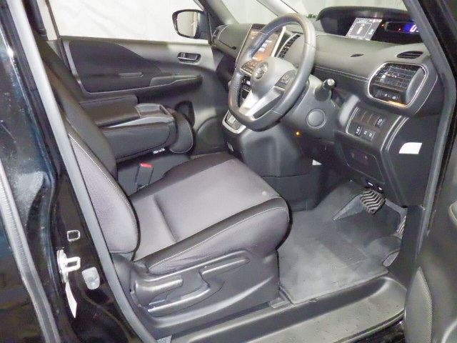 Nissan SERENA 2019 7233523-3