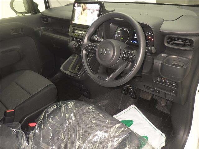 Toyota SIENTA 2023 7234902-3