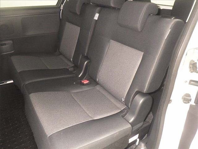 Toyota SIENTA 2023 7234902-7