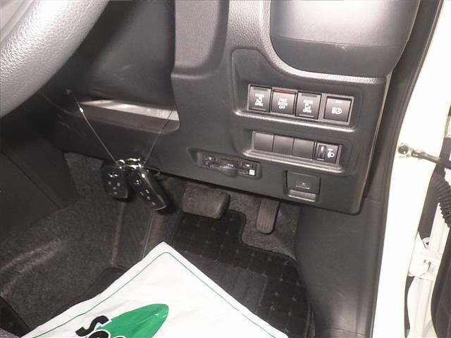 Toyota SIENTA 2023 7234902-8