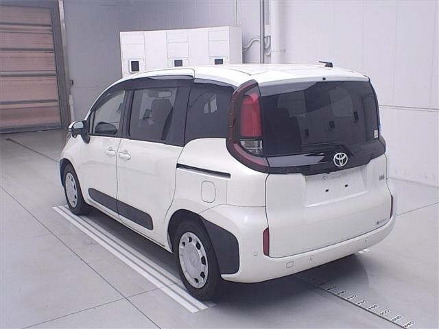 Toyota SIENTA 2023 7234906-1