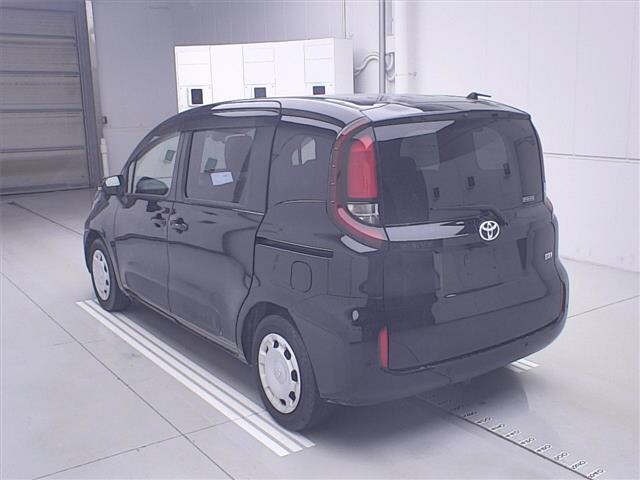 Toyota SIENTA 2023 7234911-1