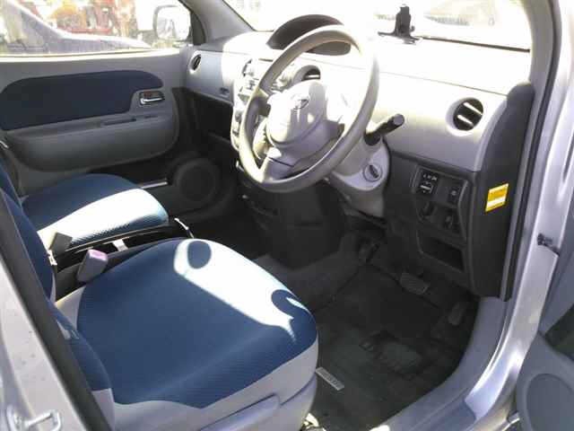 Toyota SIENTA 2004 7234926-3