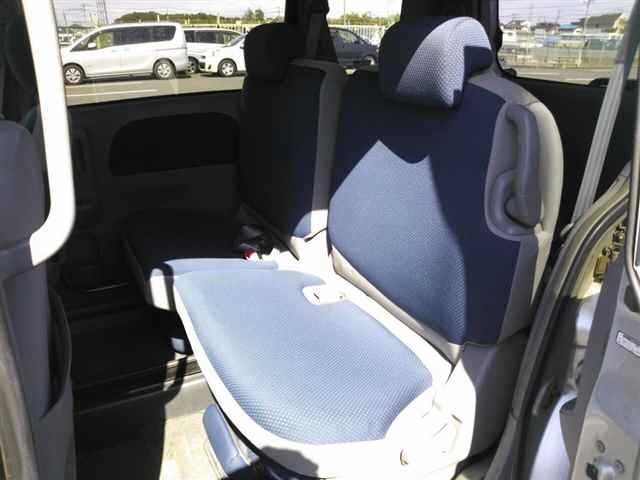 Toyota SIENTA 2004 7234926-9