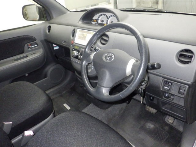 Toyota SIENTA 2012 7234948-3