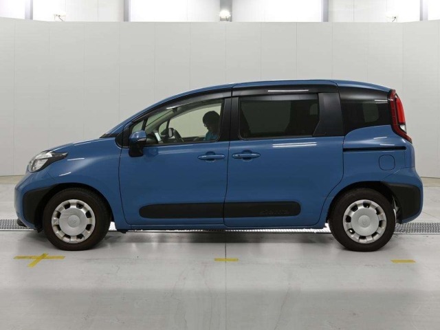 Toyota SIENTA 2023 7234953-4