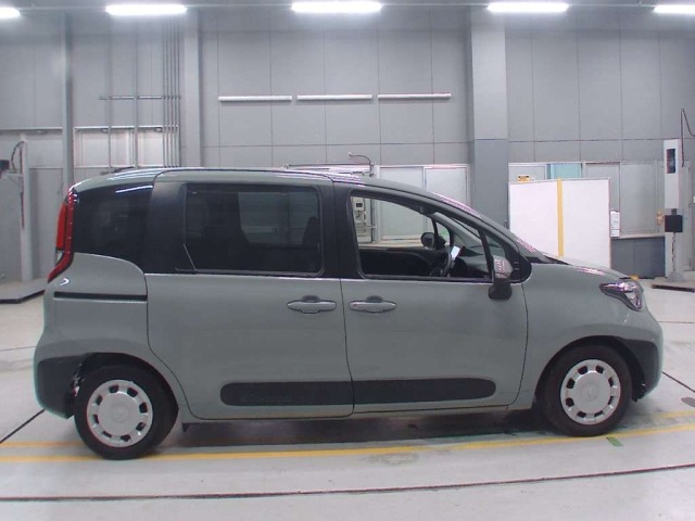 Toyota SIENTA 2024 7234954-3