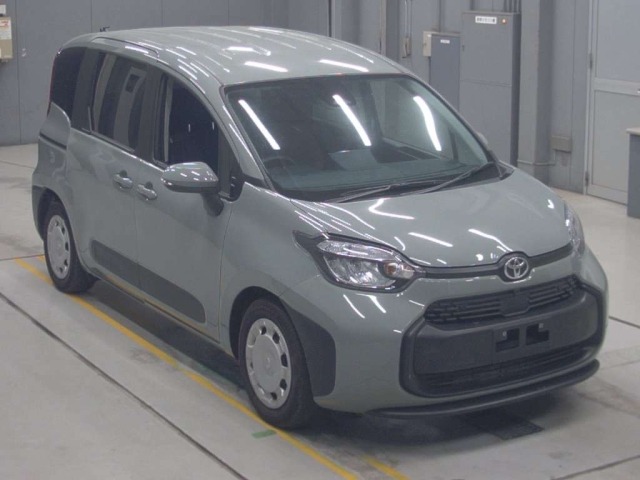 Toyota SIENTA 2024 7234954-5