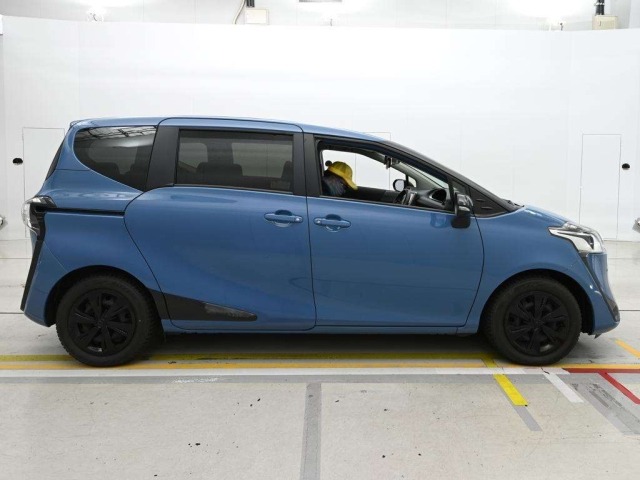 Toyota SIENTA 2022 7234969-3