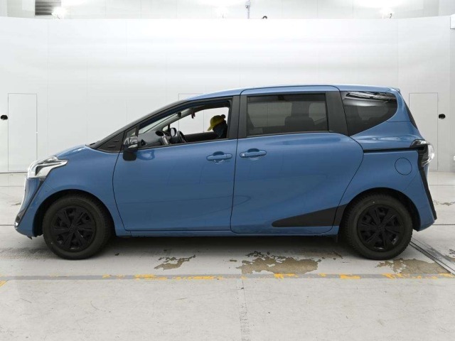 Toyota SIENTA 2022 7234969-4