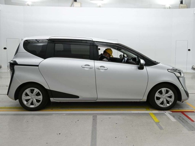 Toyota SIENTA 2019 7234979-3