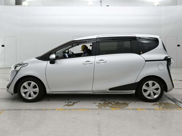 Toyota SIENTA 2019 7234979-4