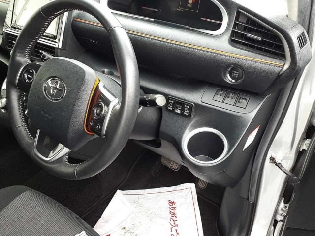 Toyota SIENTA 2019 7234979-9