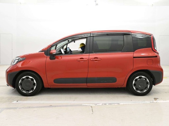 Toyota SIENTA 2023 7234983-4