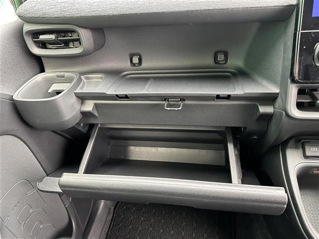 Toyota SIENTA 2023 7235372-5