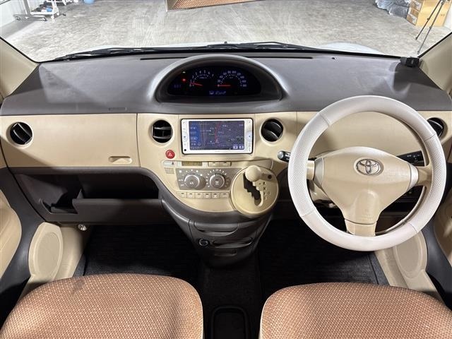 Toyota SIENTA 2012 7235592-16