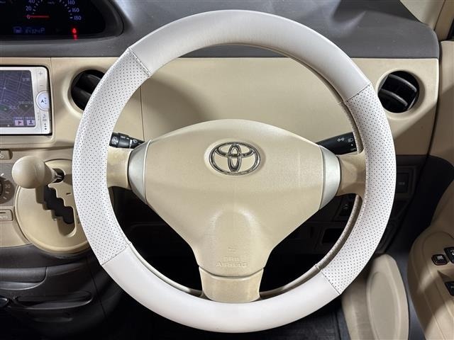 Toyota SIENTA 2012 7235592-7