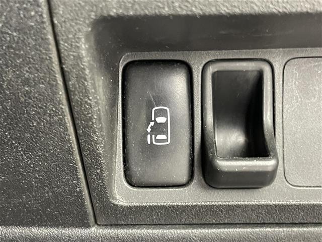Toyota SIENTA 2012 7235748-9