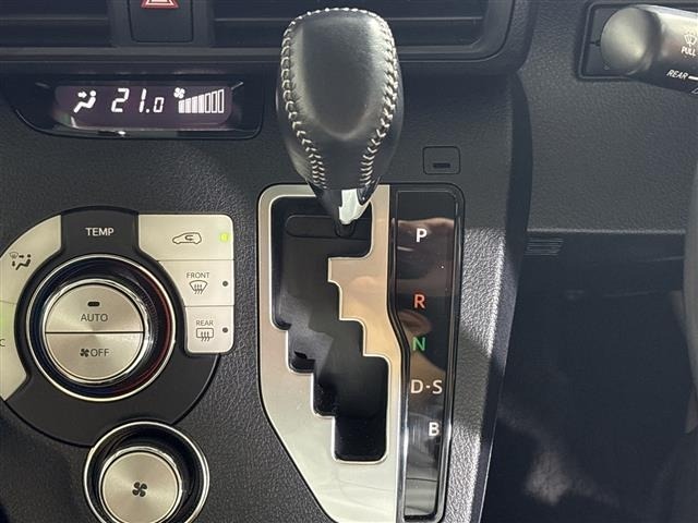 Toyota SIENTA 2018 7235762-4