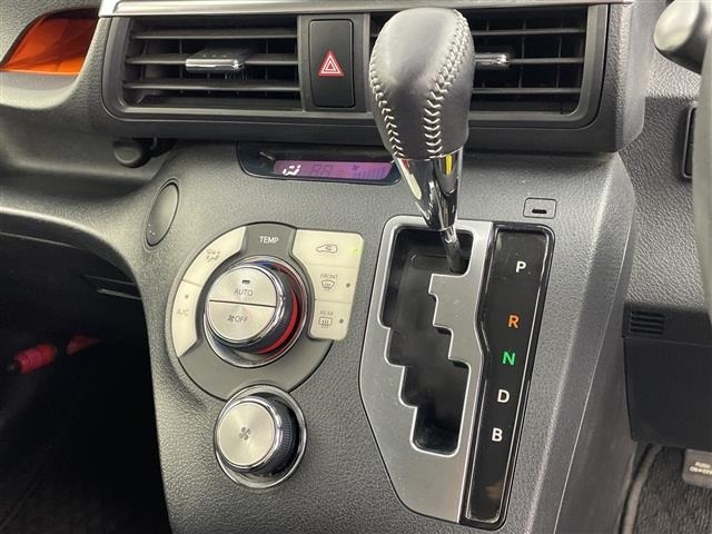 Toyota SIENTA 2016 7235845-4