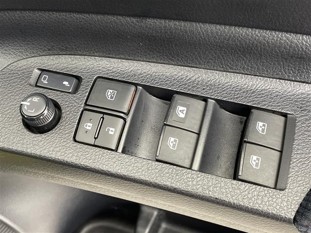 Toyota SIENTA 2016 7235845-6