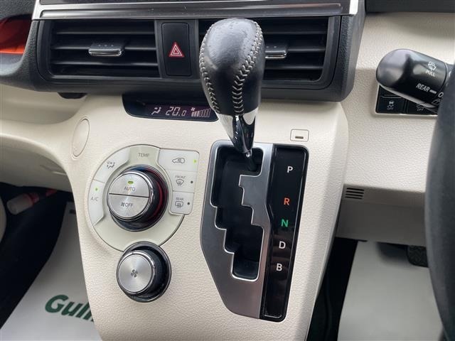 Toyota SIENTA 2016 7235876-3