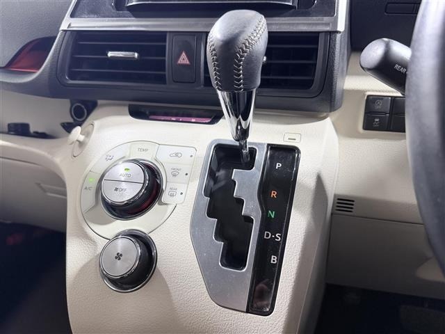 Toyota SIENTA 2016 7235877-10
