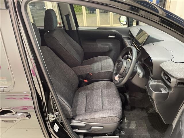 Toyota SIENTA 2023 7235901-6