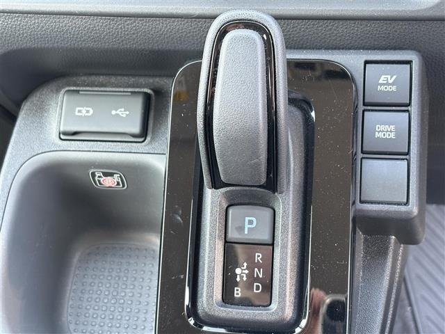 Toyota SIENTA 2023 7235973-10