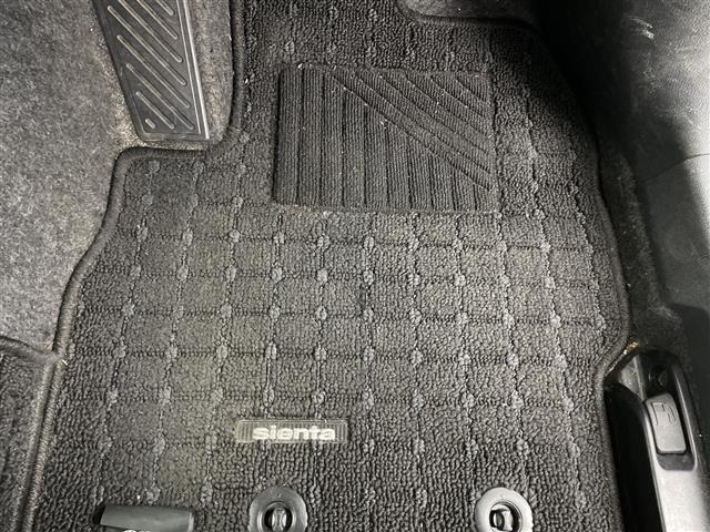 Toyota SIENTA 2023 7235988-6