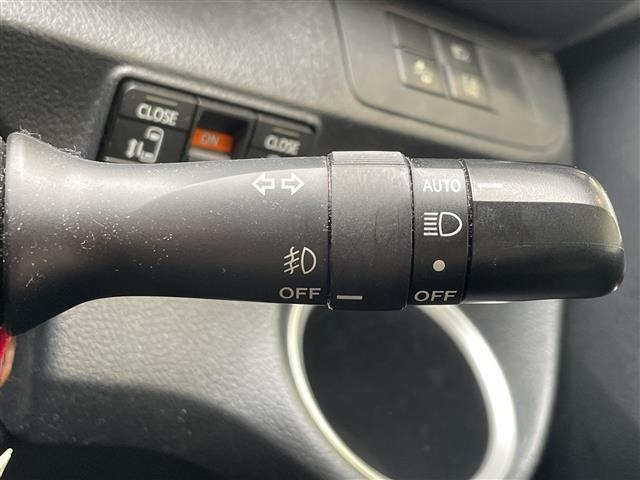 Toyota SIENTA 2015 7236012-6