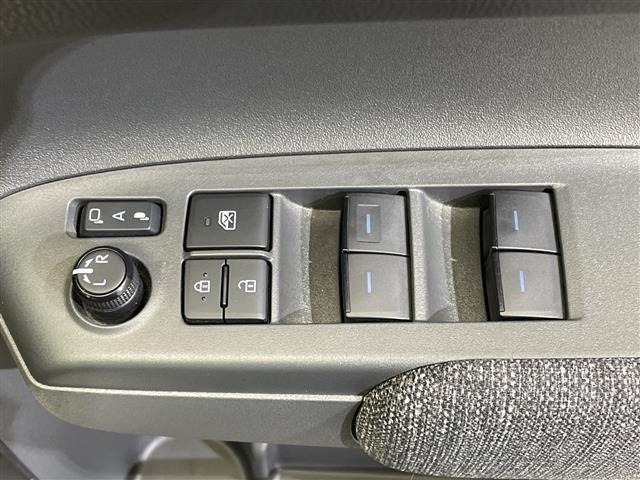 Toyota SIENTA 2023 7236022-9