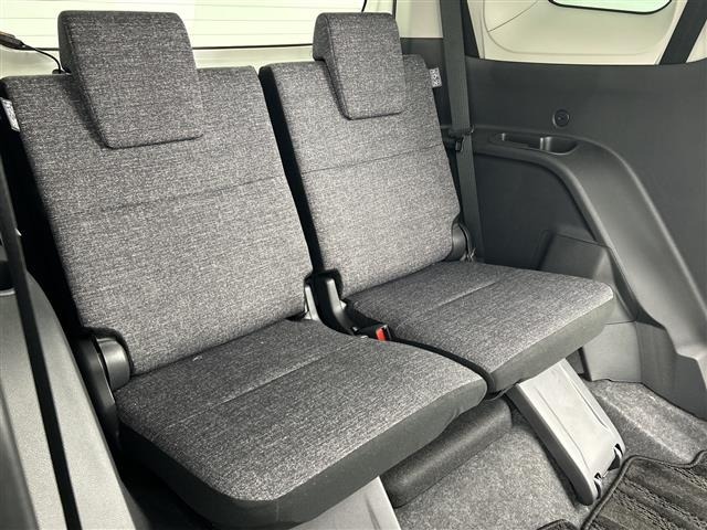 Toyota SIENTA 2023 7236038-11