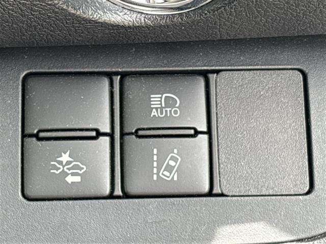 Toyota SIENTA 2018 7236040-1