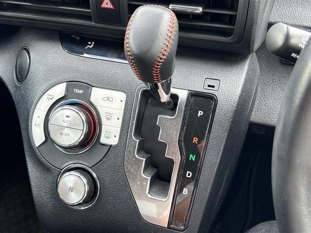 Toyota SIENTA 2018 7236040-10