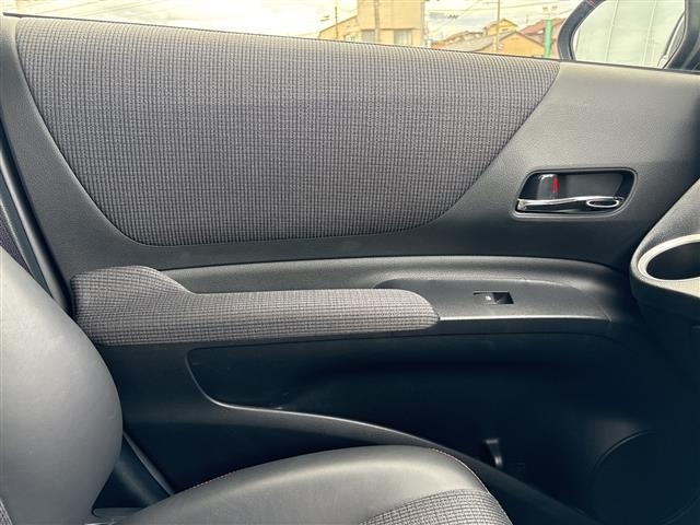 Toyota SIENTA 2018 7236040-2