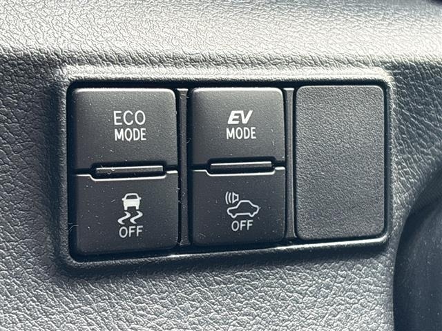 Toyota SIENTA 2018 7236040-3