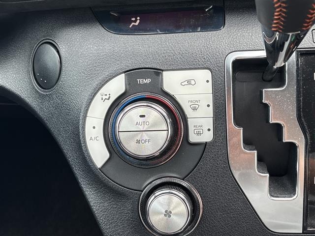 Toyota SIENTA 2018 7236040-9