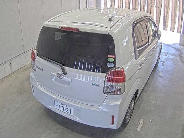 Toyota SPADE 2014 7232446-5