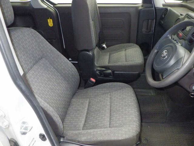 Toyota SPADE 2014 7232446-6