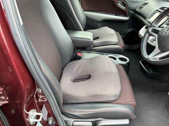 Honda STREAM 2012 7235132-7
